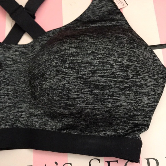 💖 Lightweight by Victoria’s Secret Sport Bra - Picture 5 of 7